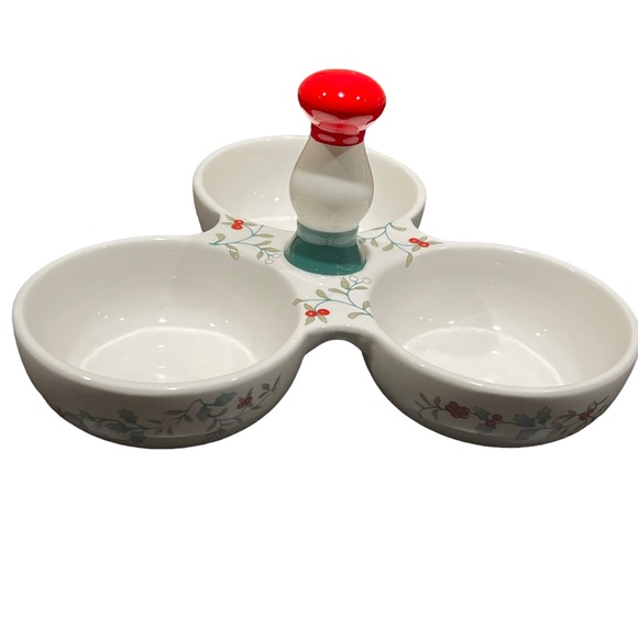 Pfaltzgraff Winterberry Divided Dish Three Bowls  with Sculpted Handles EUC - Picture 4 of 8